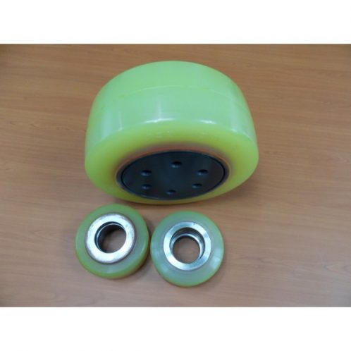 bánh xe nâng điện toyota