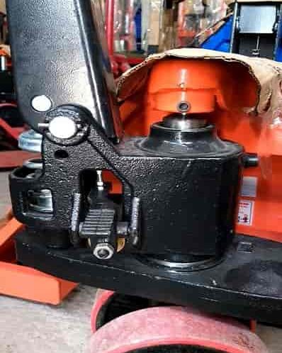 CỤM BƠM AC XE NÂNG TAY