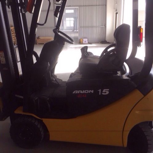 XE NÂNG ĐIỆN KOMATSU 1.5 TẤN, KHUNG 4.0 MÉT