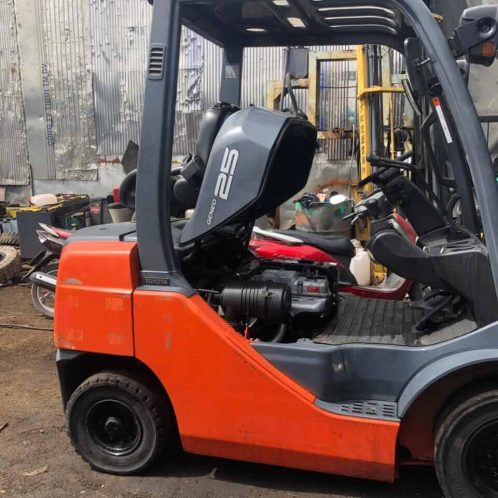 Xe nâng dầu toyota