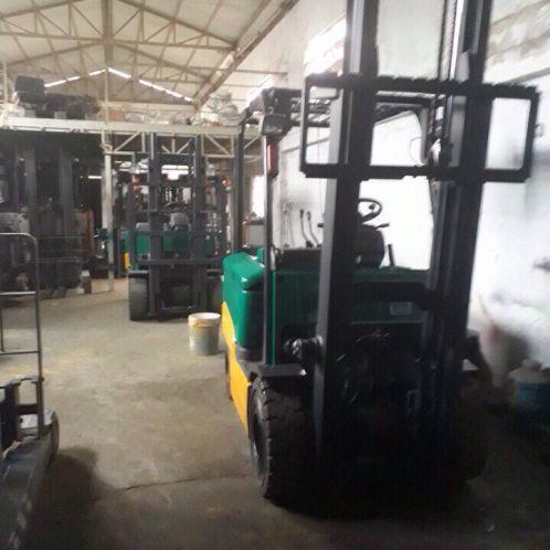 XE DẦU KOMATSU 2 TẤN, KHUNG CAO 3M