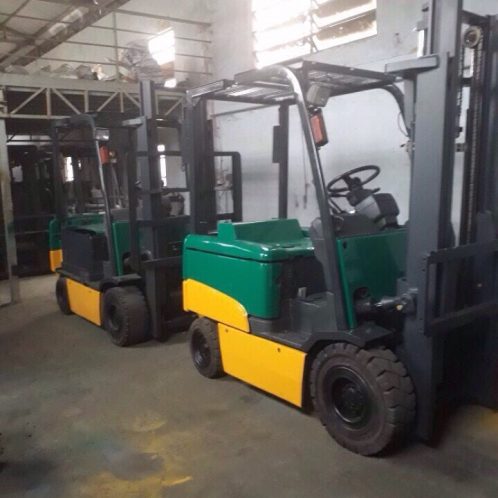 XE DẦU KOMATSU 2 TẤN, KHUNG CAO 3M