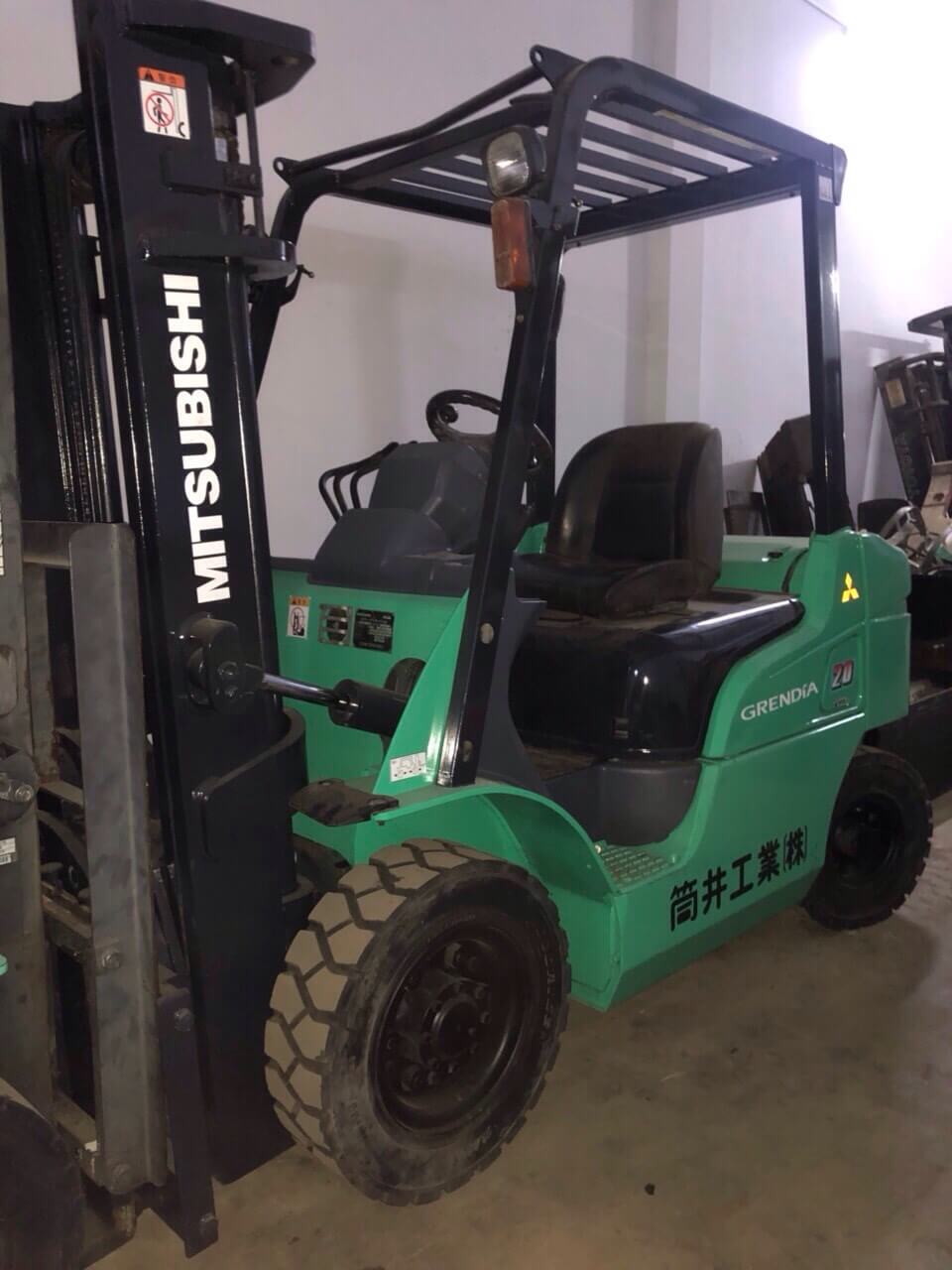 XE DẦU MITSUBISHI 2.0TẤN, KHUNG 3M