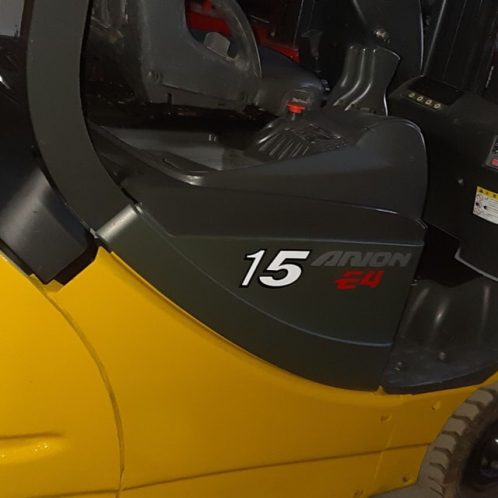 XE NÂNG ĐIỆN KOMATSU 1.5 TẤN , KHUNG 4.5 MÉT