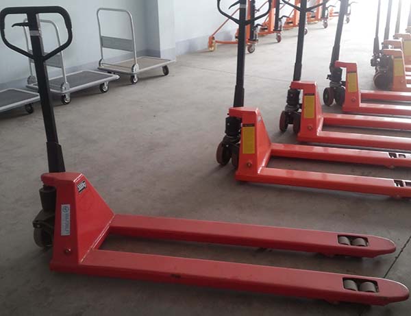 XE NÂNG TAY SIÊU DÀI