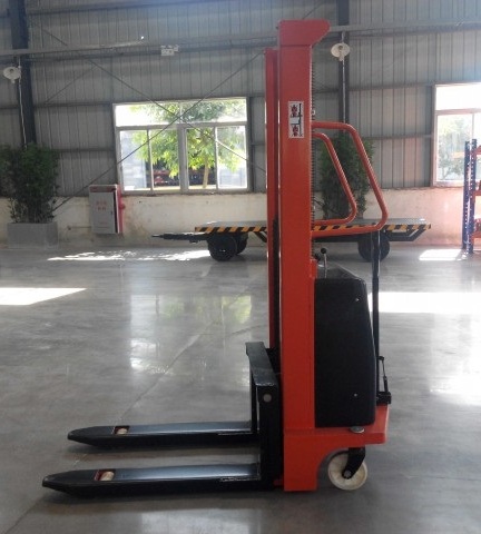 XE NÂNG BÁN TỰ ĐỘNG