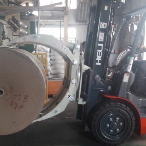 XE NÂNG KẸP GIẤY