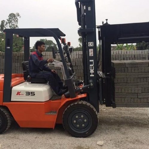 Xe nâng kẹp gạch