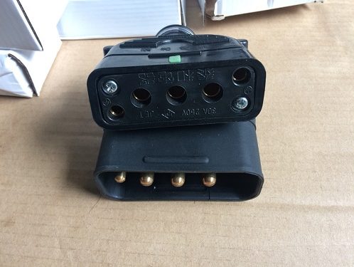 GIẮC CẮM SẠC 3 PHA