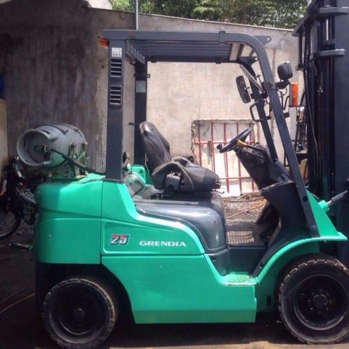 XE NÂNG XĂNG (GA) MITSUBISHI 2.5 TẤN, KHUNG 3 MÉT