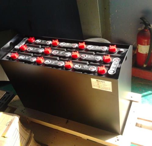 BÌNH ẮC QUY XE NÂNG