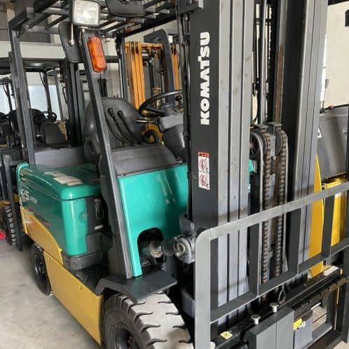 XE NÂNG ĐIỆN KOMATSU 2.5 TẤN, CHUI CÔNG