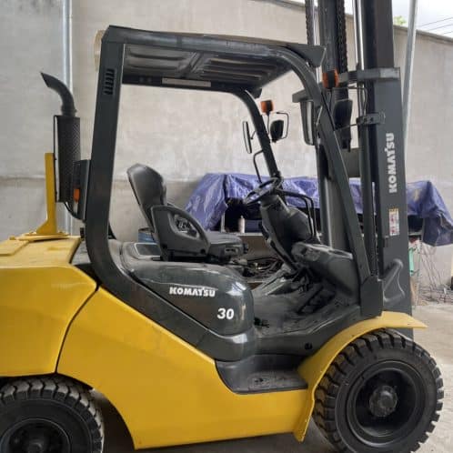 XE NÂNG DẦU KOMATSU 3 TẤN